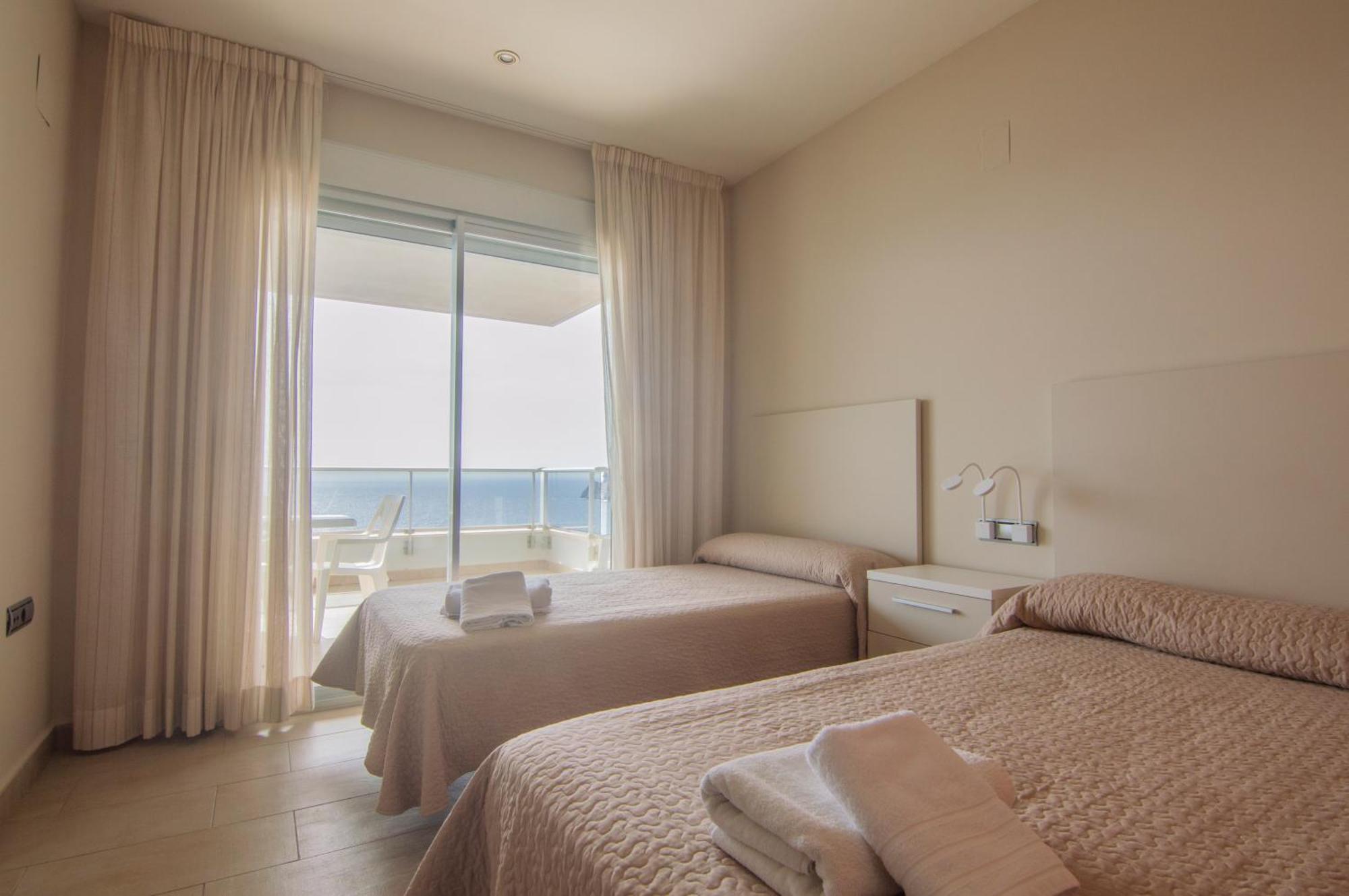 Apartamentos Entremares - Grupo Antonio Perles 卡尔佩 外观 照片